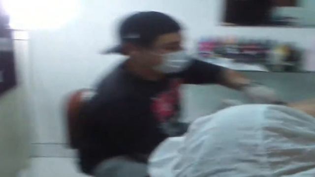 Erika fazendo tatoo смотреть онлайн