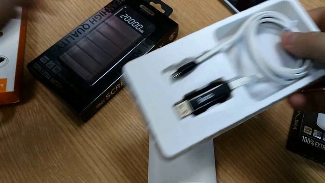 WK DESIGN Bear внешний аккумулятор 20000 mAh (WP-026WH) смотреть онлайн