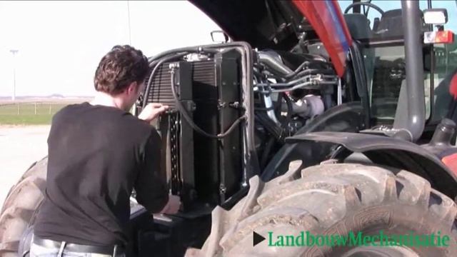 Mechaman tests Terrion ATM 3180 tractor смотреть онлайн