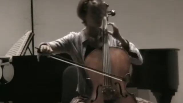 Vivian's Goltermann Recital смотреть онлайн