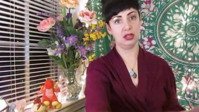 Lancome 'Tresor La Nuit' Perfume Review Comparison 2015 & 2019 Version 🌹🖤💗