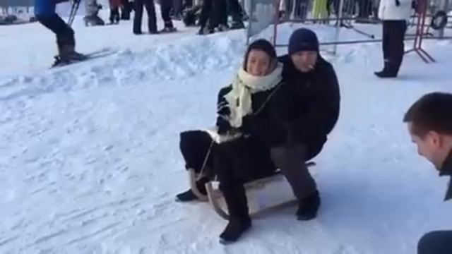 VLOG : Снег❄️Санки⛷Самолёты ✈️Баня?Веселуха? смотреть онлайн
