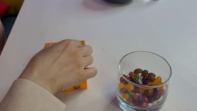 Адский вкус жевательных драже в Zed Candy игре! МармелАдская игра, кому повезет? смотреть онлайн