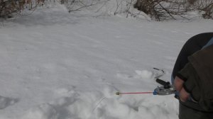 Лучший способ ловли на течении зимой !!!