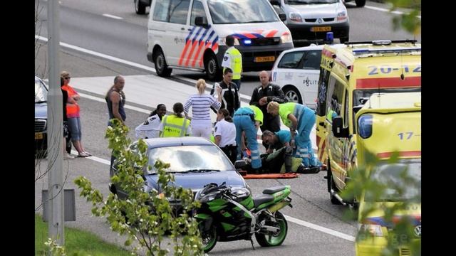 Kawasaki ZX9-R Crash смотреть онлайн