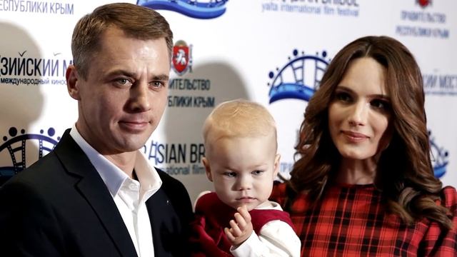 РАДИ ПЕТРЕНКО ОНА БРОСИЛА ДРУГОГО АКТЕРА, КОТОРЫЙ УВЕРЕН, ЧТО ОН ОТЕЦ ЕЕ РЕБЕНКА | КРИСТИНА БРОДСКА смотреть онлайн