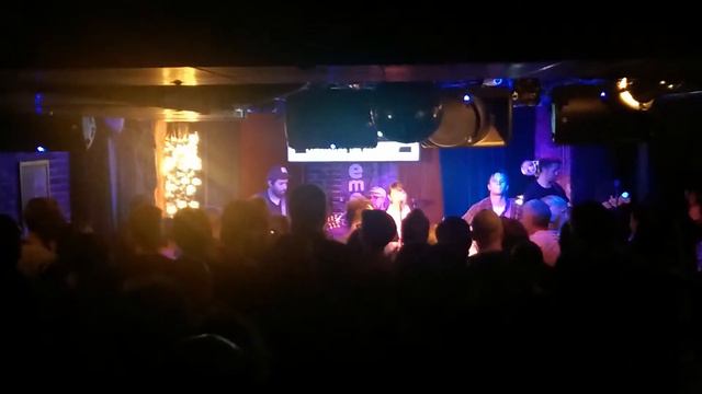 Caitlin Rose Covers Walkin After Midnight смотреть онлайн