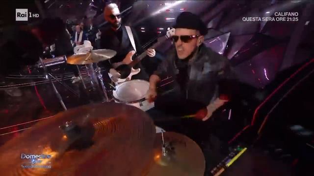 The Kolors cantano "Un ragazzo una ragazza"- Domenica In Speciale Sanremo 11/02/2024 смотреть онлайн