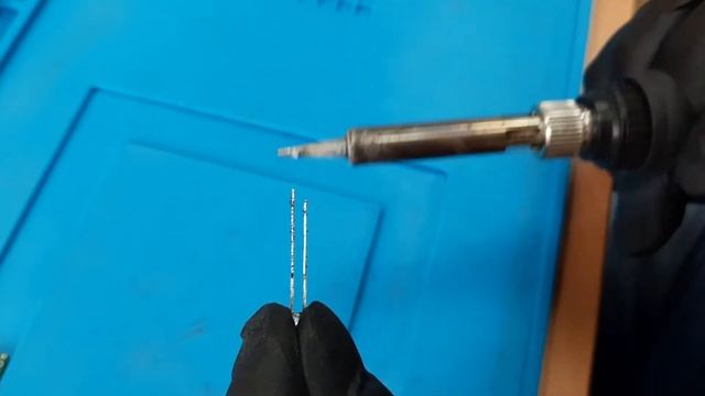 КАК ПРИПАЯТЬ СВЕТОДИОД К ПЛАТЕ | КАК ПАЯТЬ SMD СВЕТОДИОДЫ смотреть онлайн