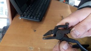 Развод зубьев ножовки.