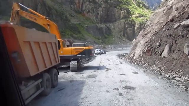 Грузия.Сель в Дарьяльском ущелье. смотреть онлайн