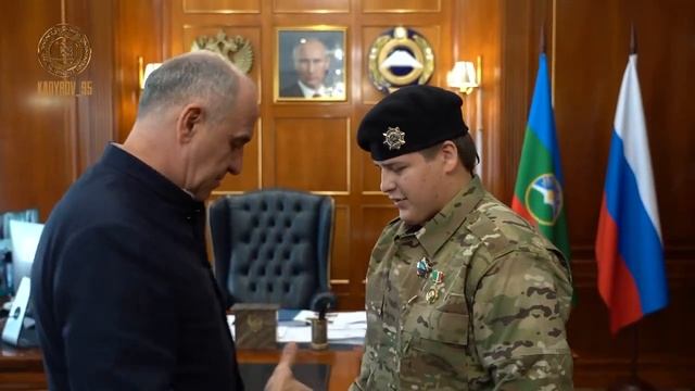Сына Рамзана Кадырова наградили орденом «За заслуги перед Карачаево-Черкесской Республикой» / КЧР смотреть онлайн