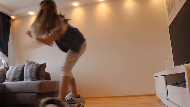 Alina ?/ Гироскутер 10 дюймов? / Epic HoverBoard Dance? смотреть онлайн