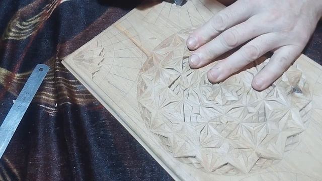 Развитие рисунка при геометрической резьбе.Часть 7 смотреть онлайн