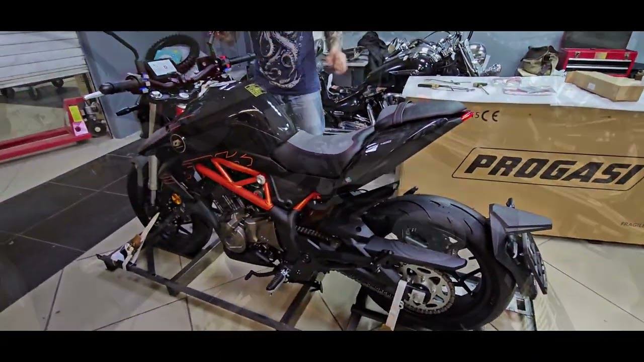 Назад дороги нет. Китайцы наступают QJMOTOR SRK 400 смотреть онлайн