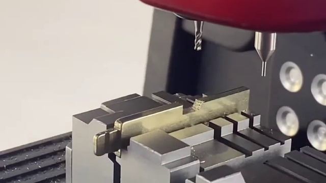 Generate key blank HU71 with 2M2 magic tank key cuttiing machine смотреть онлайн