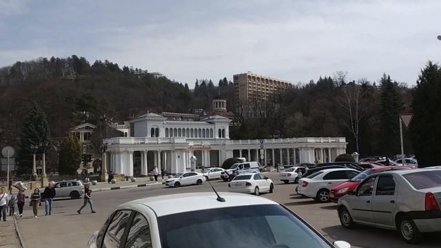 ВЛОГ: Весенний Кисловодск 2021. Гуляем по Берёзовскому ущелью. Большой закуп продуктов. смотреть онлайн