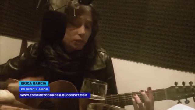 ERICA GARCIA en ES COMO TODO (Es difícil amor) смотреть онлайн
