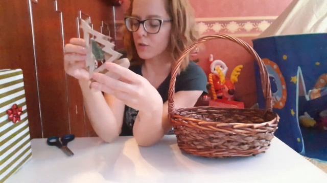 VLOGMAS Ден 24 : Време за подаръци + Как да си направим кошница с лакомства смотреть онлайн