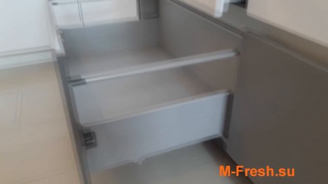 Кухня без ручек. Белый графит. смотреть онлайн