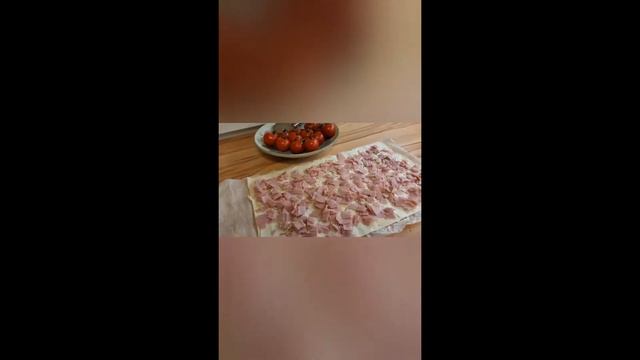 Рецепт Ёлочкa из Слоёного Теста. Blätterteig-Tannenbaum Pikant. Käse-Schinken-Tannenbaum.