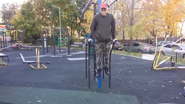40 отжиманий на брусьях смотреть онлайн