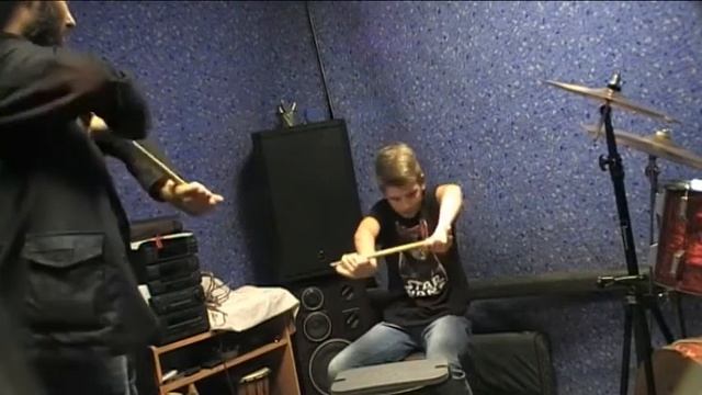 урок игры на барабанах №1 смотреть онлайн