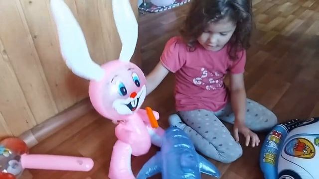 Надувные игрушки для бассейна. смотреть онлайн