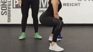 Приседания с гантелью