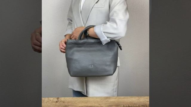 18129-027 FABRETTI Сумка жен. нат. кожа 