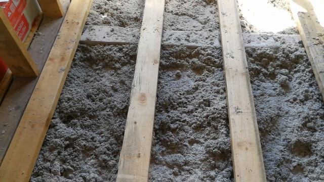 МЕЖДУ СТРОПИЛАМИ 1300,,МЕЖДУ БАЛКАМИ ПЕРЕКРЫТИЯ 1200..как утеплить и сделать пол.. смотреть онлайн