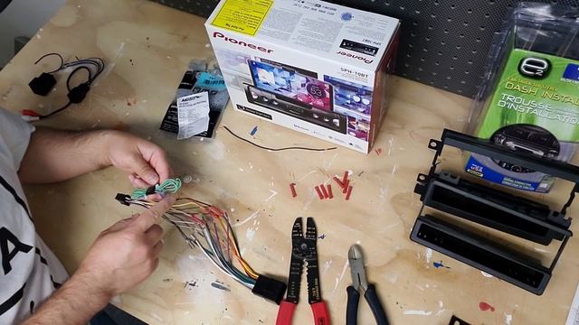 Ford Explorer Radio Install смотреть онлайн