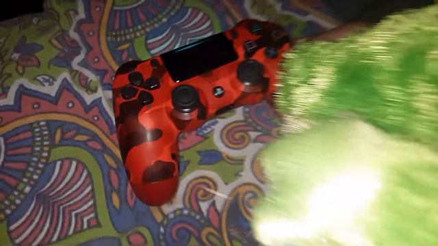 Alligator plays minecraft dungeons..... смотреть онлайн