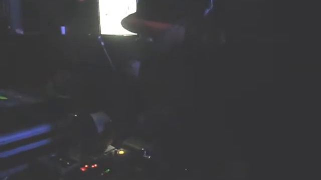 YOUNG WARRIOR - SON OF JAH SHAKA - U.N.O.D. WEEK END LAUNCH - ROMA INTIFADA 20 DICEMBRE 2013 смотреть онлайн