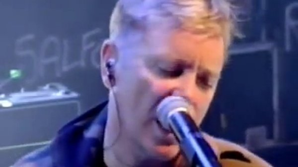 New Order - Love Will Tear Us Apart (Tribute to Ian Curtis) [Live Rio 2006]