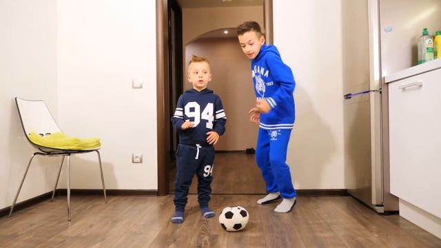 Никогда НЕ ИГРАЙ в Футбол ДОМА! Кого Папа НАКАЗАЛ! смотреть онлайн