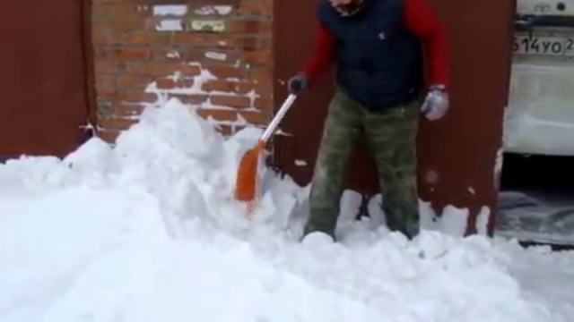 Раскопки гаража декабрь 2014