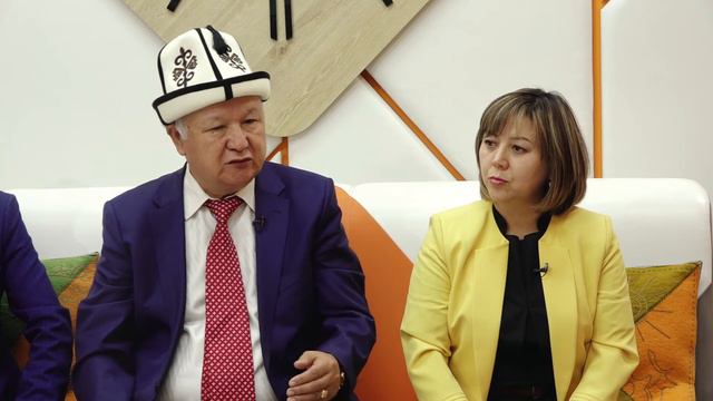 Жазуучу, котормочу Абдыкерим Муратов: Китеп окуу маданияты өксүп жатат смотреть онлайн