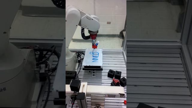 Writing Name with Mitsubishi RV-2AJ Robot смотреть онлайн