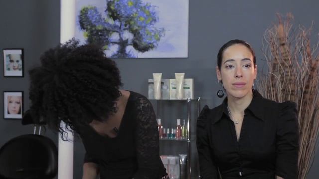 How to Plump Lips to Hide Wrinkles : Makeup & Concealer смотреть онлайн