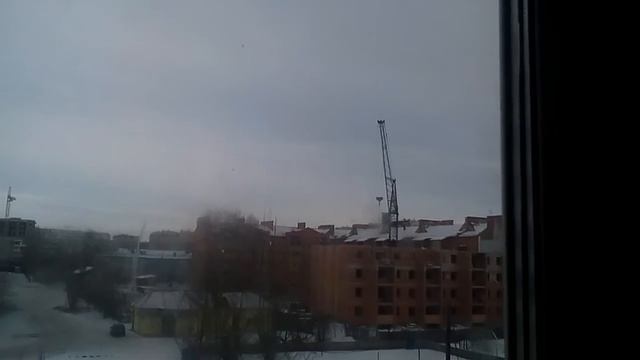 Строитель упал с крана! смотреть онлайн