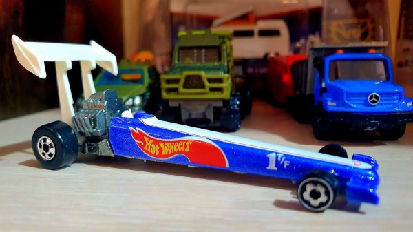 Hot Wheels, которому 28 лет! Обзор очень редкого Hot Wheels Dragster