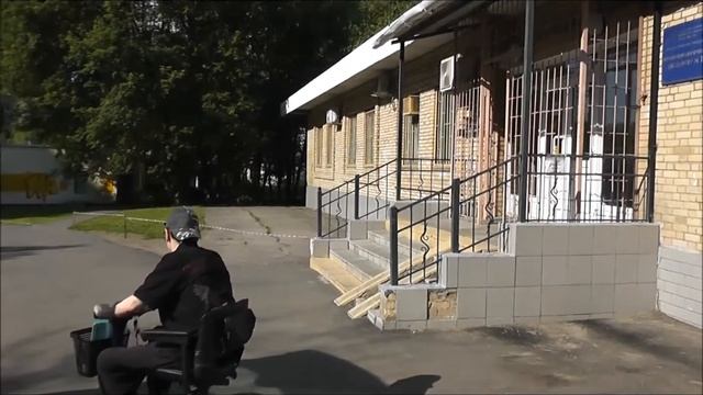 Безбарьерная среда в Москве (ЮАО) часть 20. Скутеры для инвалидов. Mobility scooter. смотреть онлайн