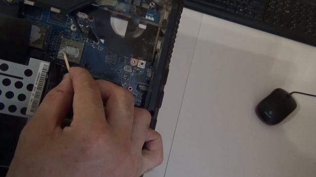 Lenovo G565 чистка системы охлаждения смотреть онлайн