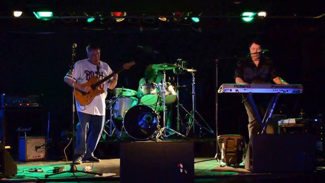 Red Alert-"Bastille Day" (cover) on 03/14/14 at Rock House Cafe-Indy смотреть онлайн