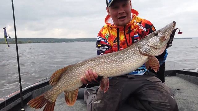 ЛУЧШИЕ и ХУДШИЕ плетеные шнуры сезона 2020. НОВОГОДНИЙ КОНКУРС. Обзор шнуров YGK и Intech смотреть онлайн