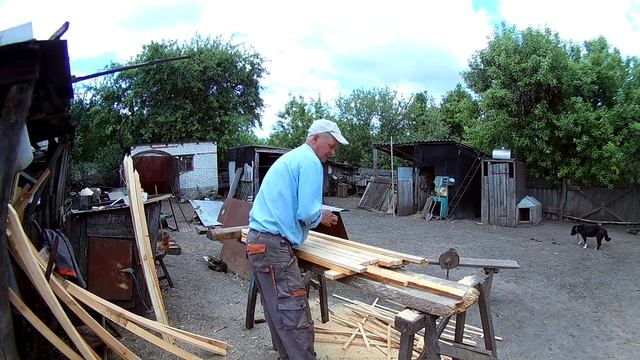 Как быстро и ровно обрезать сразу много досок. Штакетник. смотреть онлайн