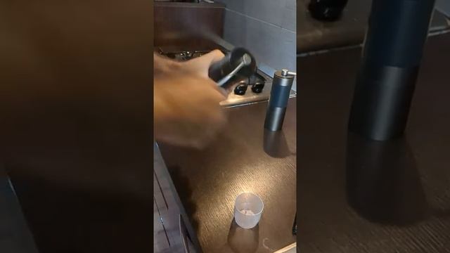 Macinacaffè manuale K 4 di KINGrinder, Un tocco manuale davvero professionale смотреть онлайн