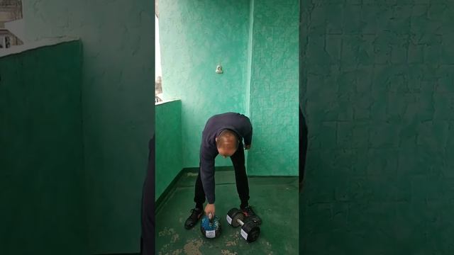 Силовая комбинация с гирей " на попа" ( 24) с доношением гантели ( 24) Power combo with kettlebell смотреть онлайн