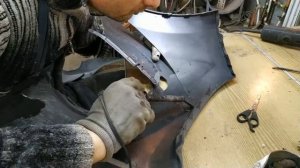 Ремонтируем в хлам разбитый пластиковый бампер Repairing a broken plastic bumper